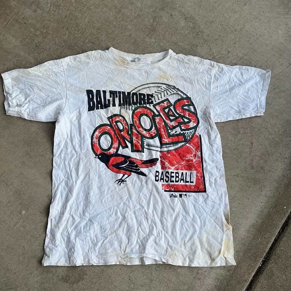 1990s Majestic Baltimore Orioles Graphic Shirt size L